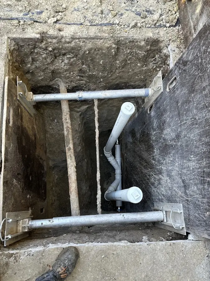 Experienced plumber completing Drain Cleaning work in Mount Carmel